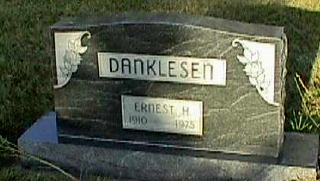 Grave photo